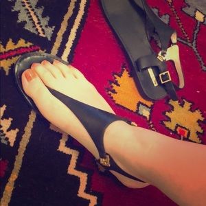 Black thong sandals / slingbacks